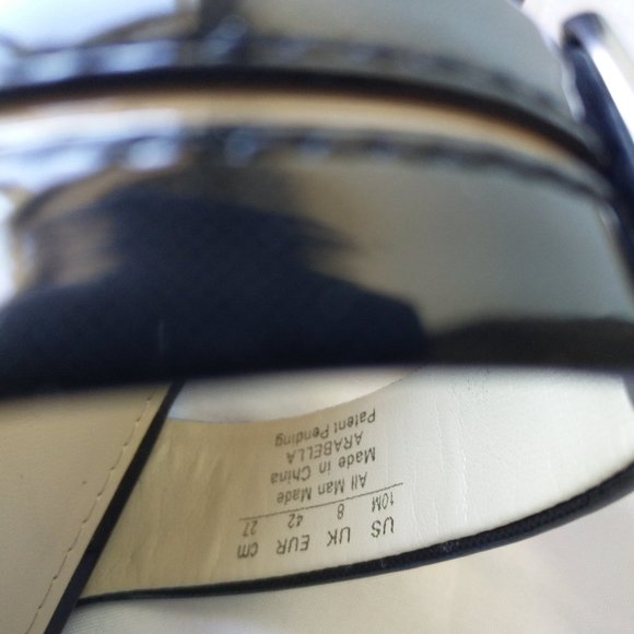 Naturalizer Black Slippers - Picture 6 of 9